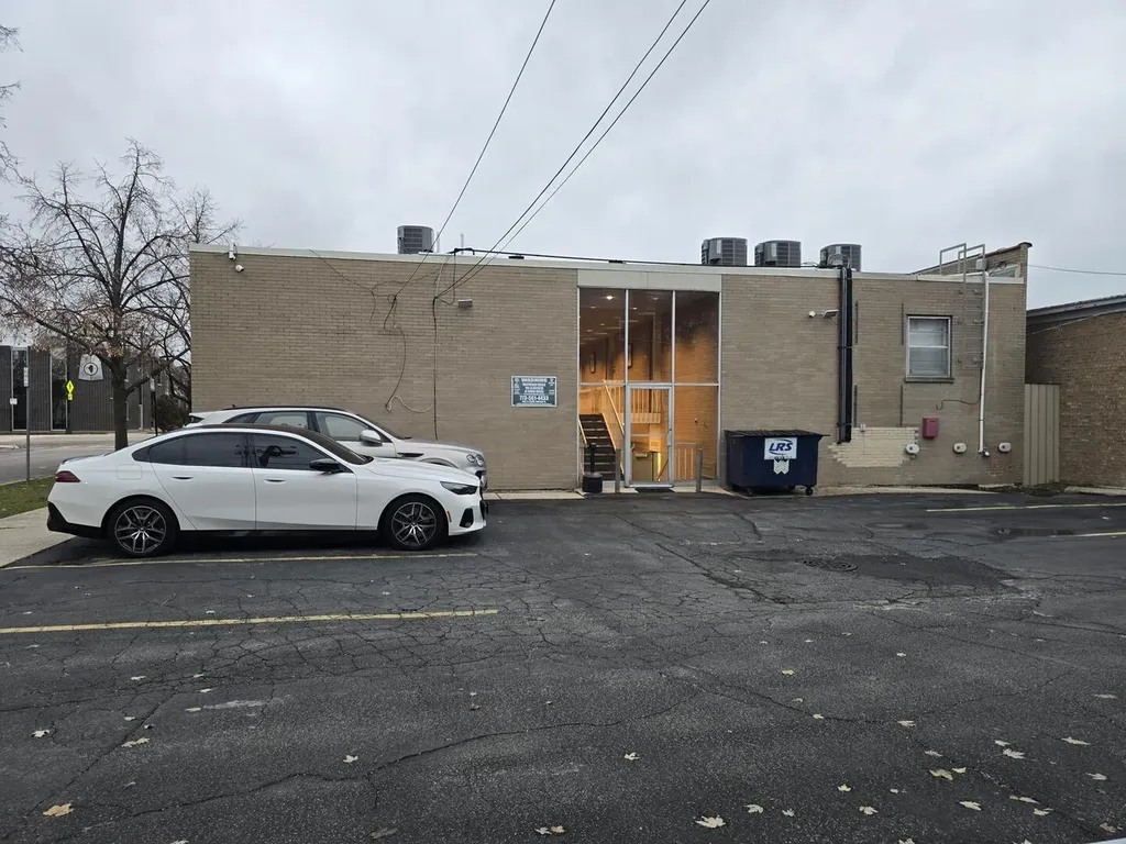 3425 West Peterson Avenue Chicago IL 60659