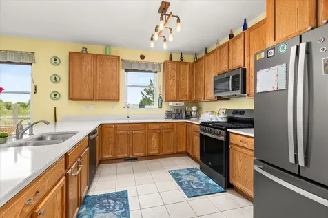 739 Bonaventure Drive Oswego IL 60543