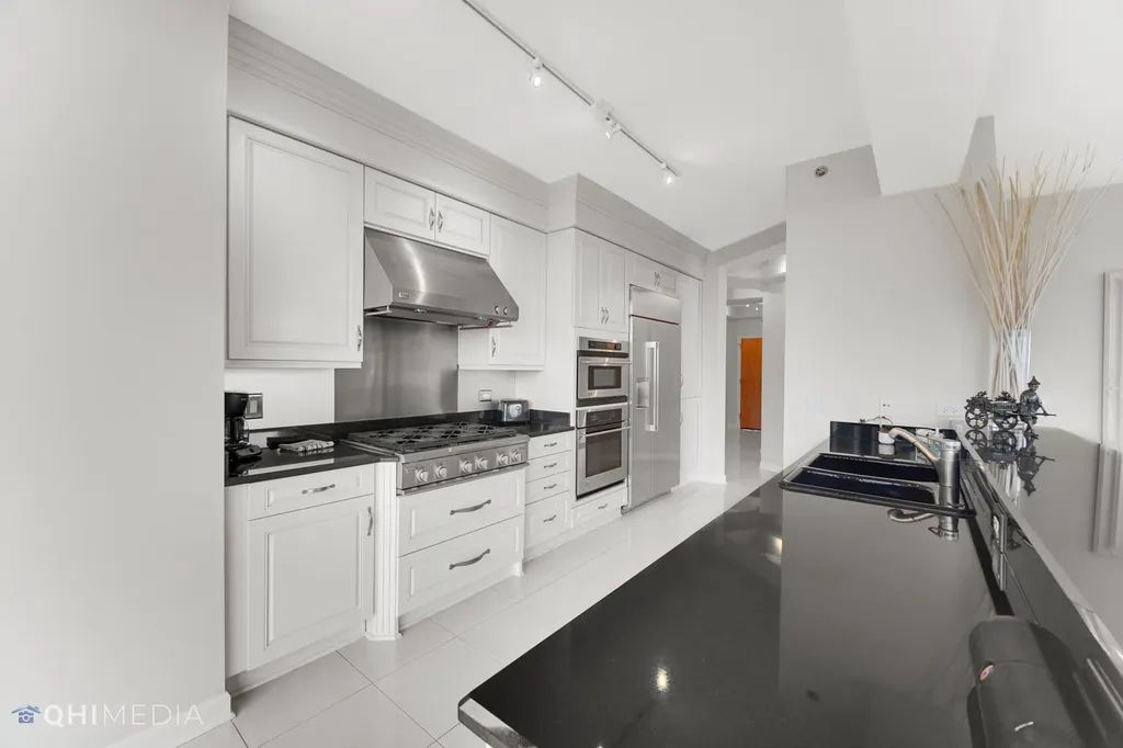 1211 South Prairie Avenue Chicago IL 60605
