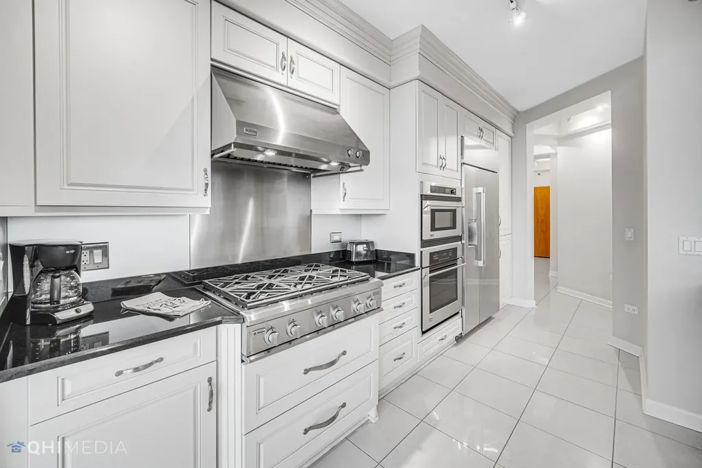 1211 South Prairie Avenue Chicago IL 60605
