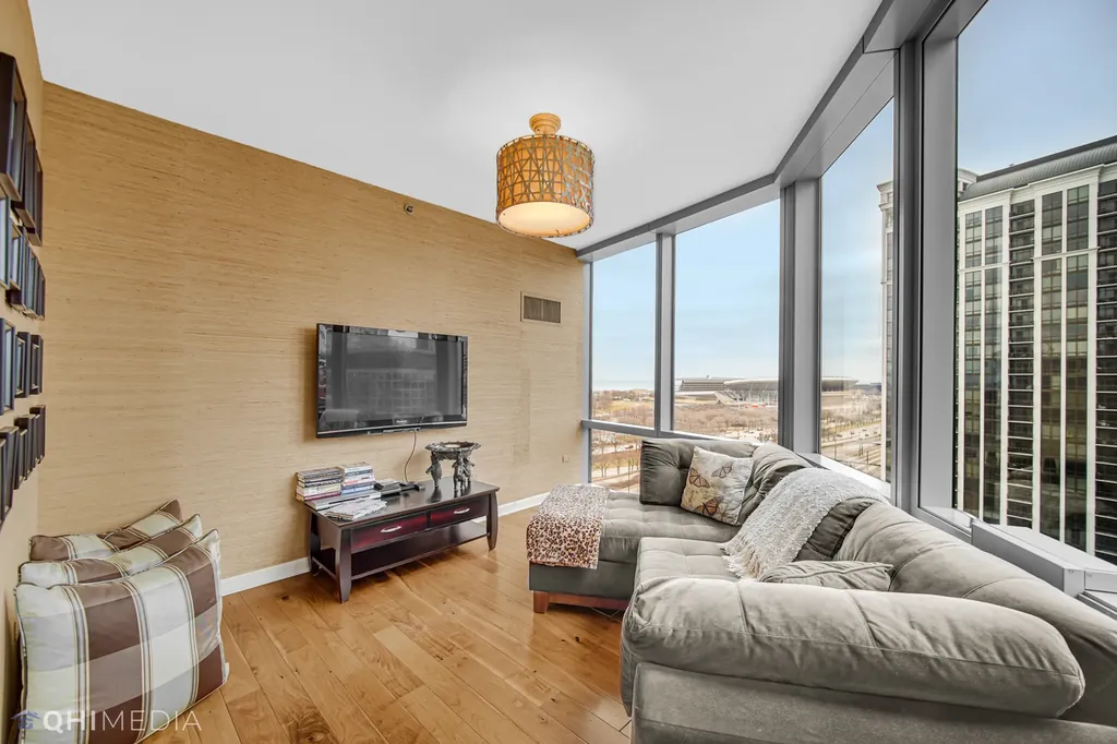 1211 South Prairie Avenue Chicago IL 60605