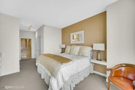 1211 South Prairie Avenue Chicago IL 60605