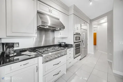 1211 South Prairie Avenue Chicago IL 60605