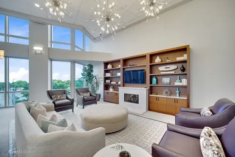 1211 South Prairie Avenue Chicago IL 60605