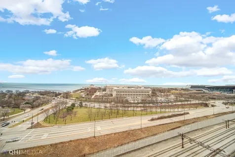 1211 South Prairie Avenue Chicago IL 60605