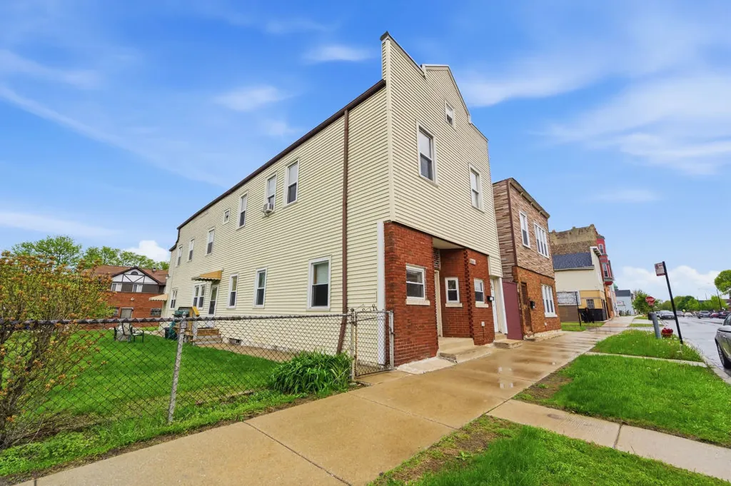 9655 South Commercial Avenue Chicago IL 60617