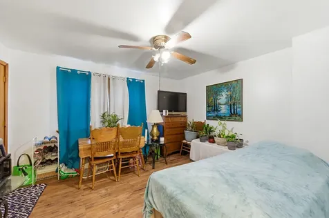 9655 South Commercial Avenue Chicago IL 60617