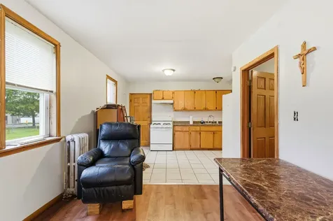 9655 South Commercial Avenue Chicago IL 60617