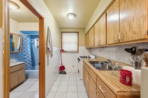 9655 South Commercial Avenue Chicago IL 60617