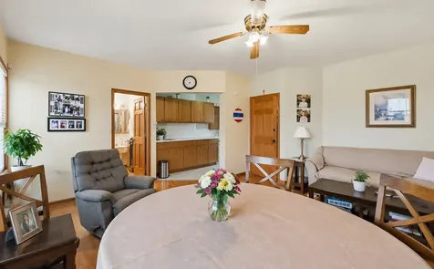 9655 South Commercial Avenue Chicago IL 60617