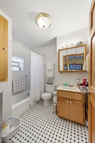 9655 South Commercial Avenue Chicago IL 60617