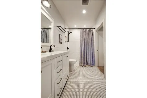 343 West Old Town Court Chicago IL 60610