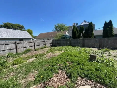 318 South Worth Street Sullivan IL 61951