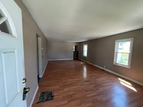 318 South Worth Street Sullivan IL 61951