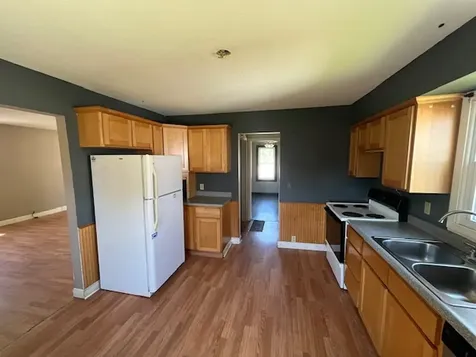 318 South Worth Street Sullivan IL 61951