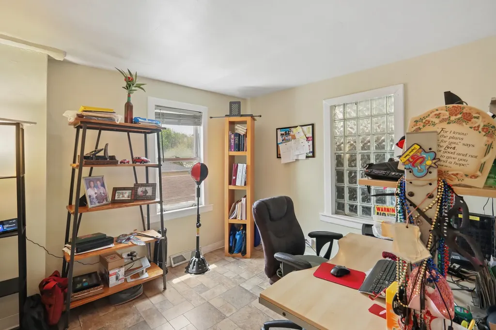 9754 South Harvard Avenue Chicago IL 60628