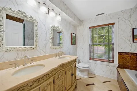 485 Ravine Drive Highland Park IL 60035