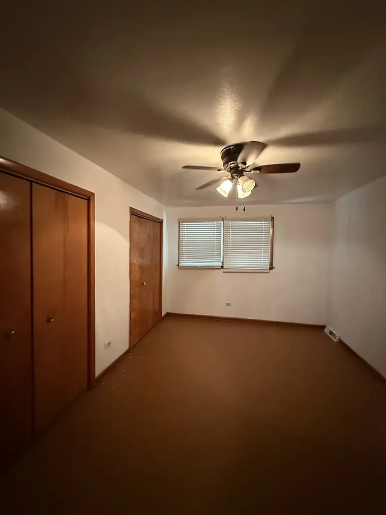 8711 South Throop Street Chicago IL 60620