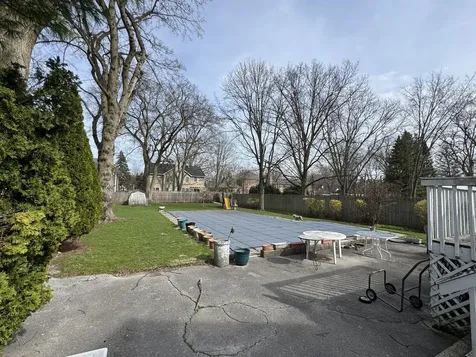 933 Harms Road Glenview IL 60025