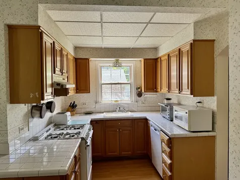 933 Harms Road Glenview IL 60025