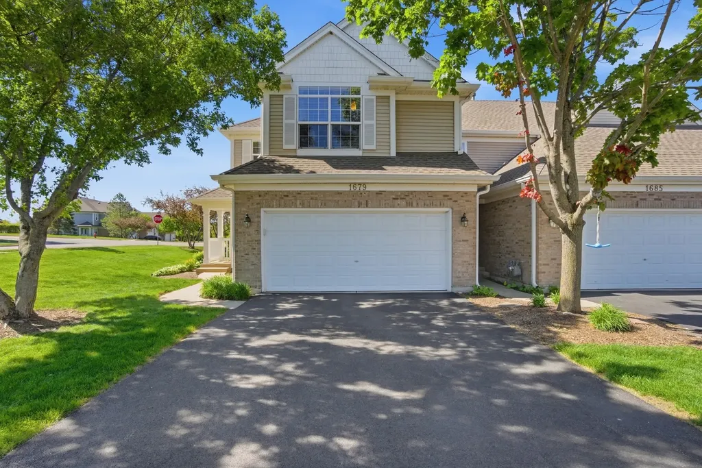 1679 Yellowstone Circle Crystal Lake IL 60014