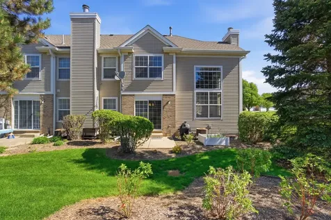 1679 Yellowstone Circle Crystal Lake IL 60014