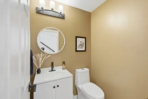 1679 Yellowstone Circle Crystal Lake IL 60014