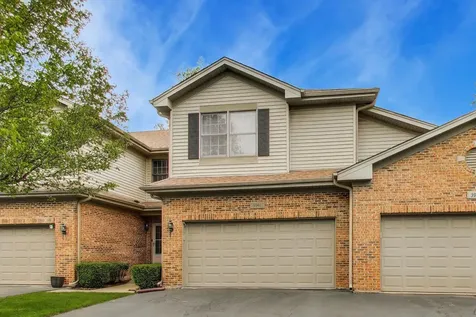 3946 Balmoral Court Rolling Meadows IL 60008