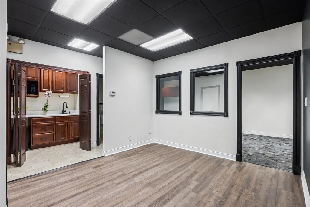 414 Plaza Drive Westmont IL 60559