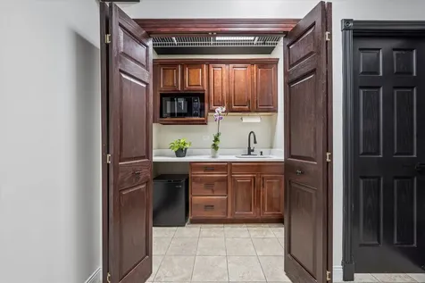 414 Plaza Drive Westmont IL 60559
