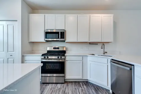 195 Lakeshore Drive Oswego IL 60543