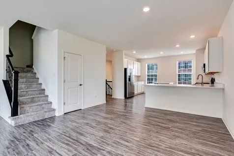 195 Lakeshore Drive Oswego IL 60543