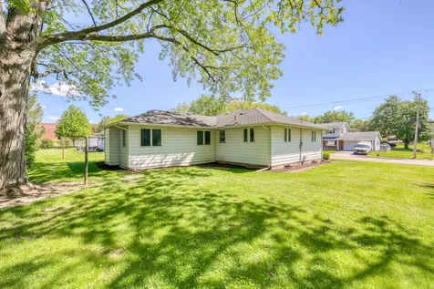 402 North First Street Elburn IL 60119