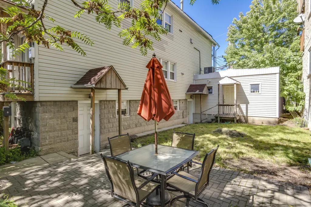 1538 West Fry Street Chicago IL 60642