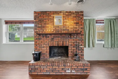 2229 Jeffery Drive St. Joseph IL 61873