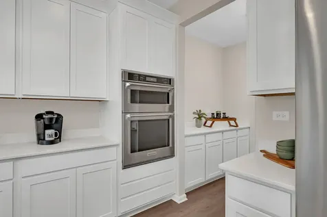 2314 Hirsch Road Oswego IL 60543