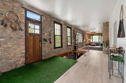 2331 North Elston Court Chicago IL 60614