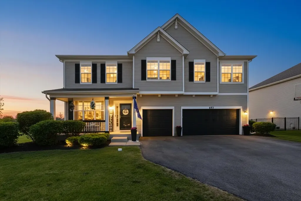 653 Otter Way Oswego IL 60543