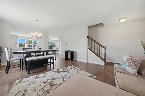 653 Otter Way Oswego IL 60543