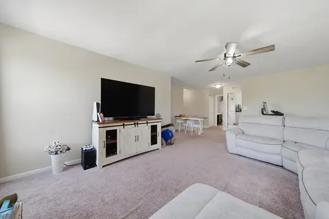 653 Otter Way Oswego IL 60543