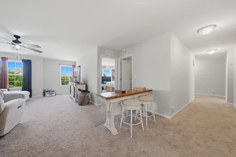 653 Otter Way Oswego IL 60543
