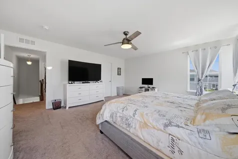 653 Otter Way Oswego IL 60543