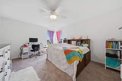 653 Otter Way Oswego IL 60543