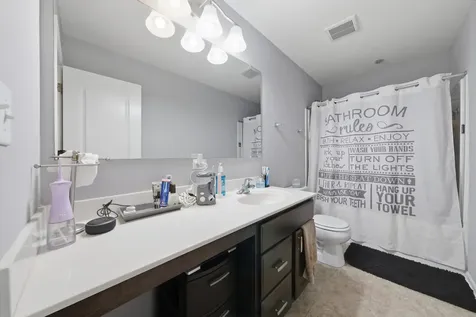 653 Otter Way Oswego IL 60543