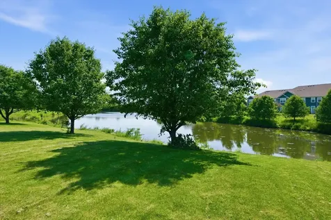 653 Otter Way Oswego IL 60543
