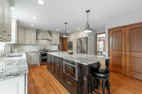 5N868 Prairie Valley Drive St. Charles IL 60175