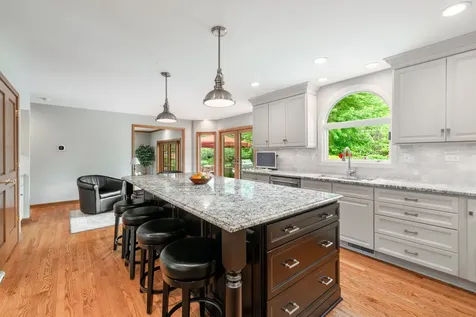 5N868 Prairie Valley Drive St. Charles IL 60175