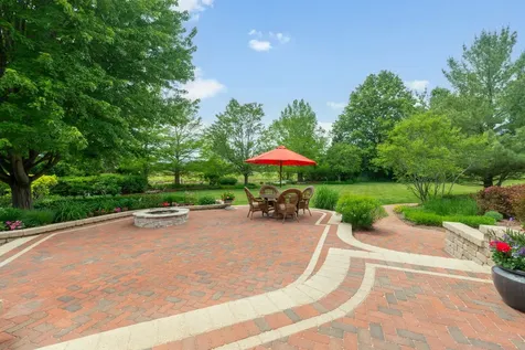 5N868 Prairie Valley Drive St. Charles IL 60175