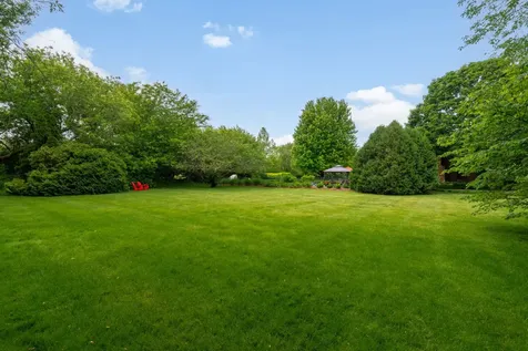 5N868 Prairie Valley Drive St. Charles IL 60175