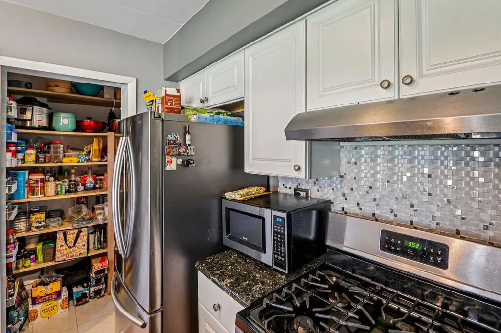 200 East Fountainview Lane Lombard IL 60148
